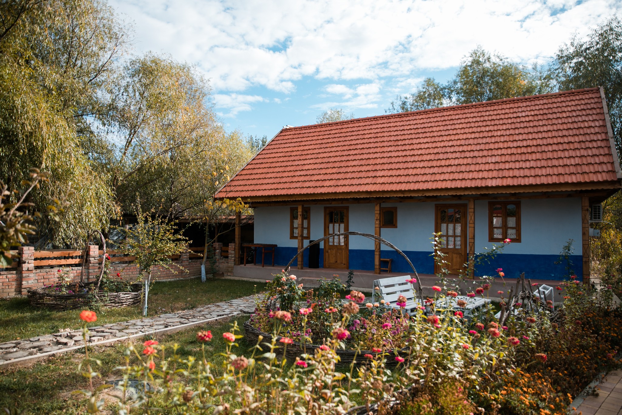 Eco-Village Văleni | Valeni