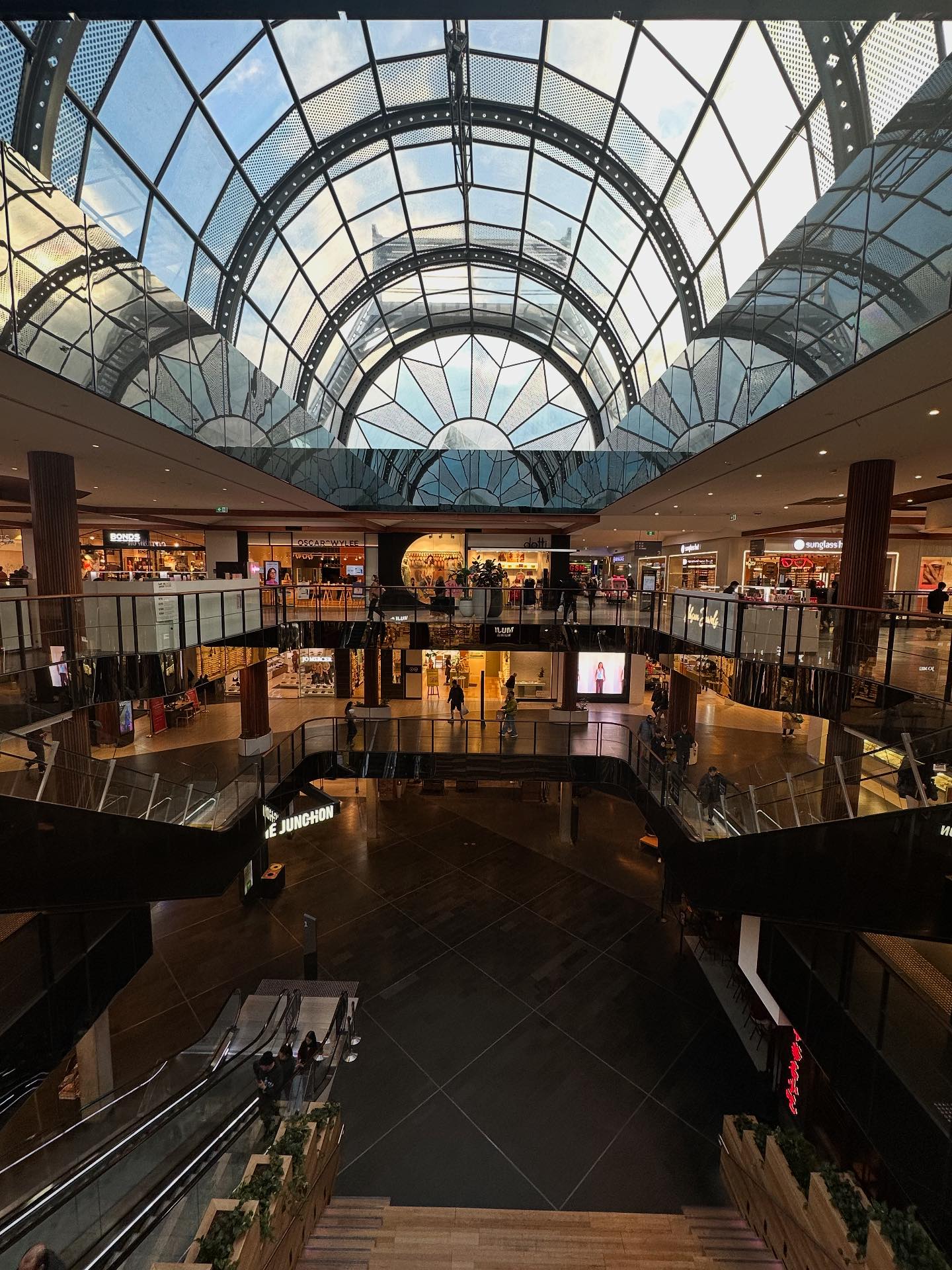 Highpoint Shopping Centre... - Highpoint Shopping Centre