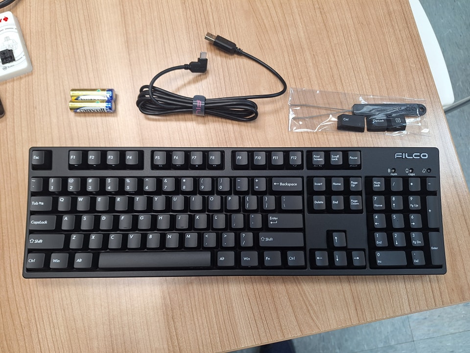 Filco majestouch convertible 3X 茶軸/ 紅軸- hk$1400 （順豐櫃包郵）
