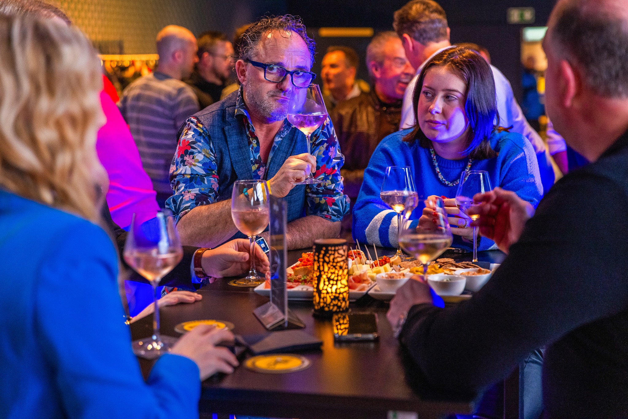 KVC Westerlo - 𝗙𝗼𝗼𝘁𝗯𝗮𝗹𝗹, 𝗕𝗲𝗮𝘁𝘀 & 𝗕𝗶𝘁𝗲𝘀! Beleef een unieke... | Facebook