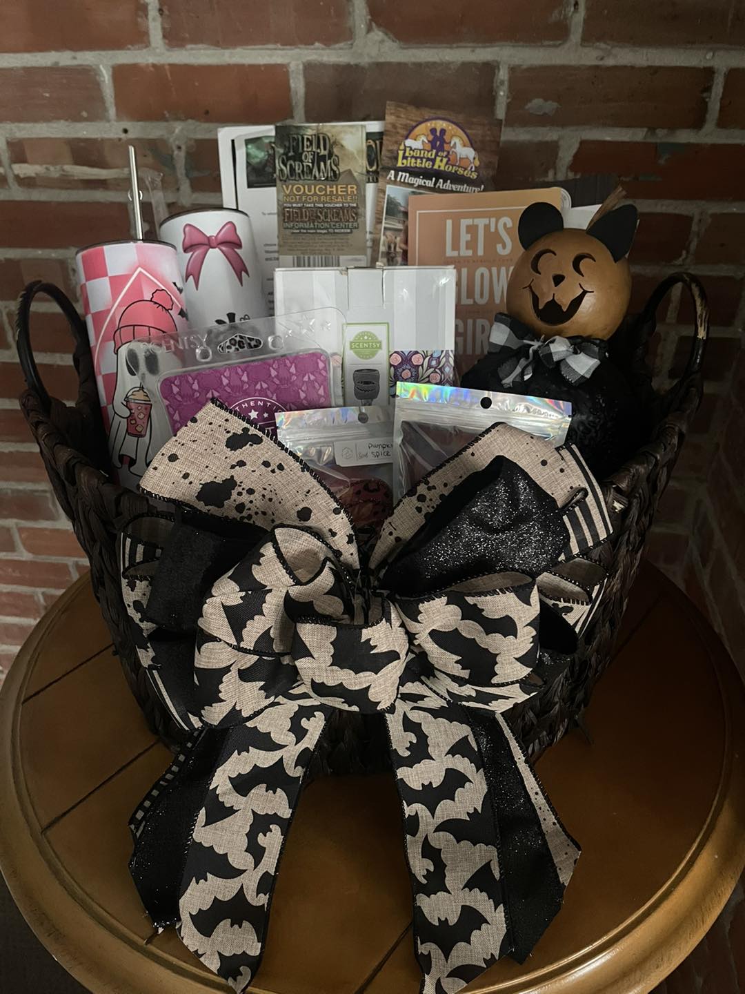 Divine - 👻BOO BASKET RAFFLE👻 WINNER- Ticket # 02920248 Congratulations ...