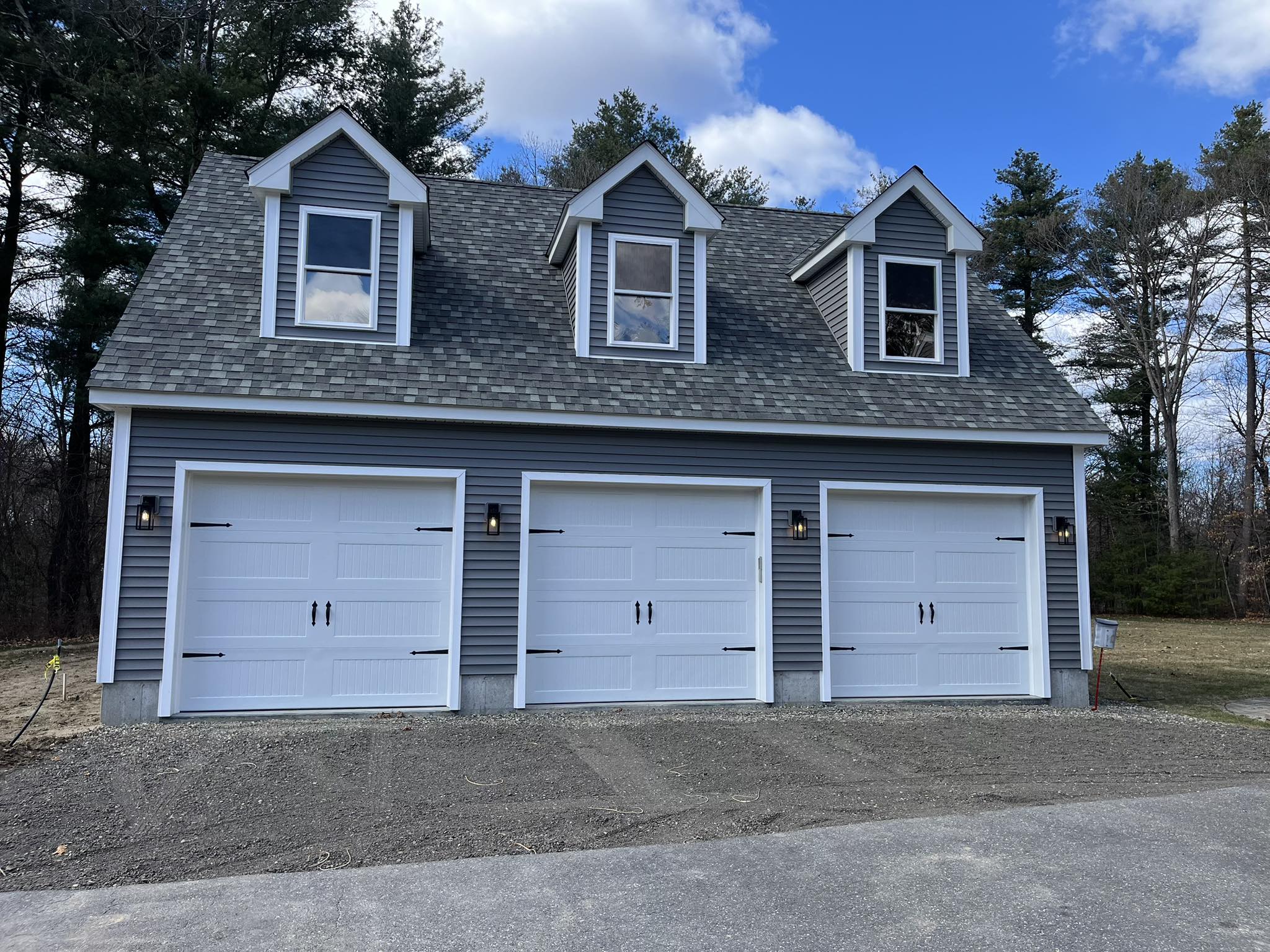 GBI - This 36’x24’ custom attic truss garage raised their ceiling ...