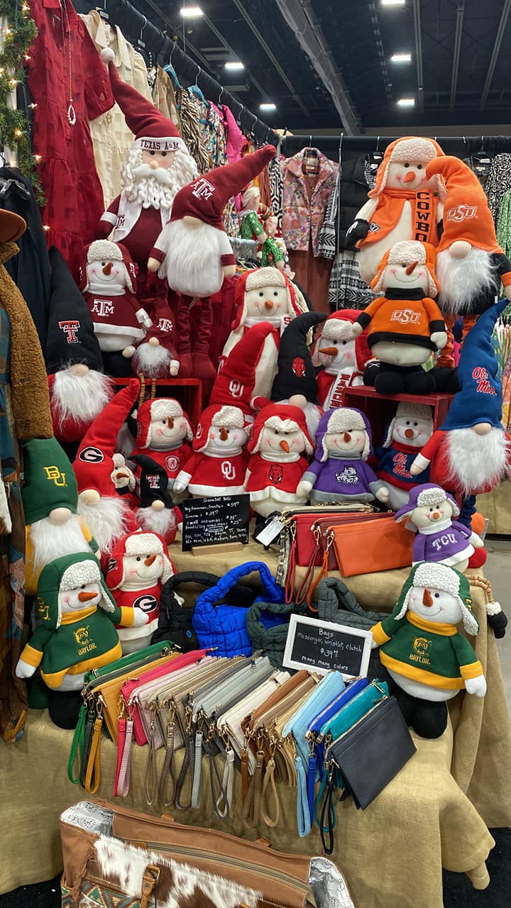 Bacio Fashion Accessories & Two Elves with a Twist | Plano TX