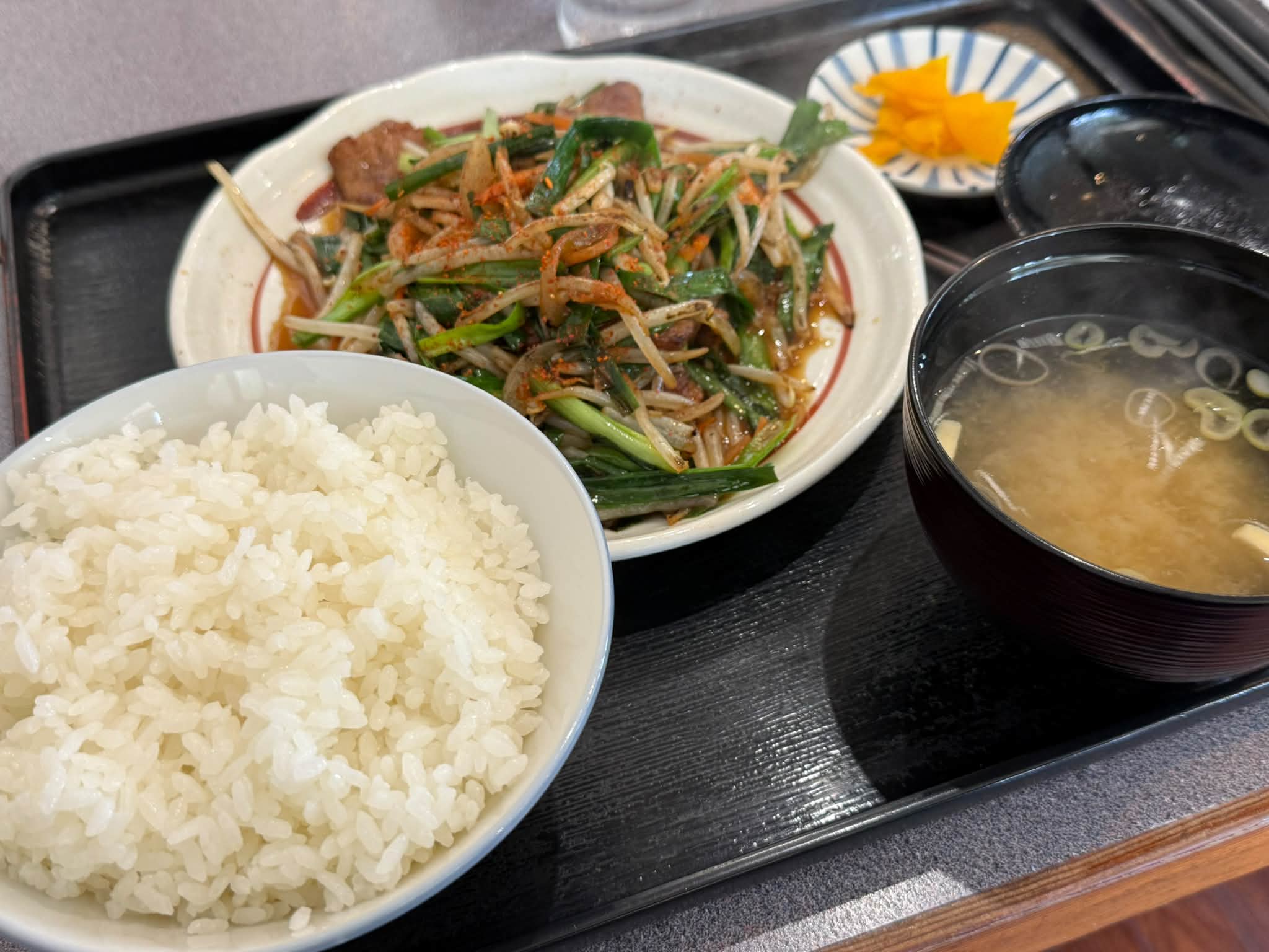 今日のランチは、会津高田町のまるこし食堂さんにて、焼肉定食（1,150