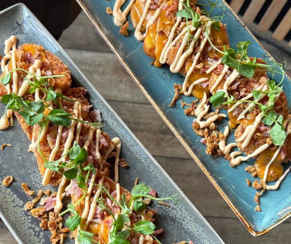 Everards - Feast your eyes on THIS 🤩 Our golden, crispy hash browns ...