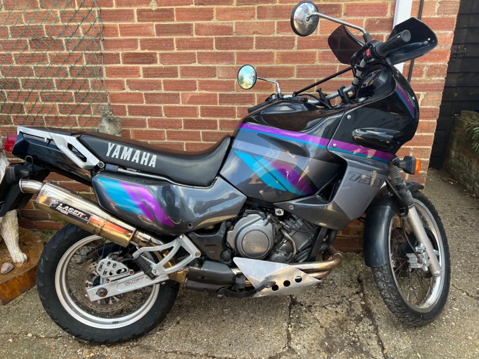 Check out this 1993 Yamaha XTZ 750 Super Tenere needing some TLC