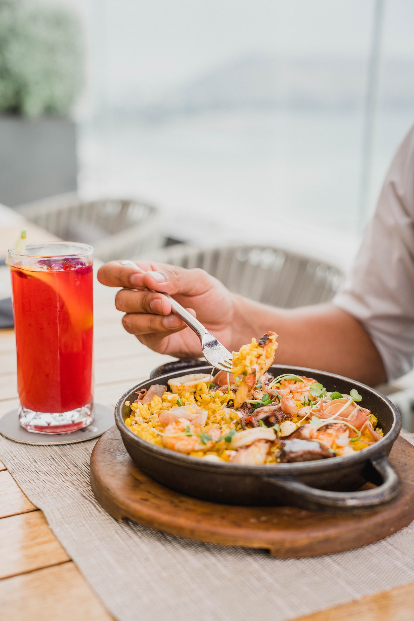 Insumo - El encuentro del mar y la tierra: Paella estilo... | Facebook