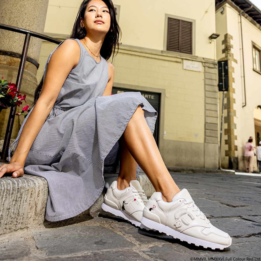にゅ〜ず『PURE WHITE』 BRANDALISED_リストック あの…覆面