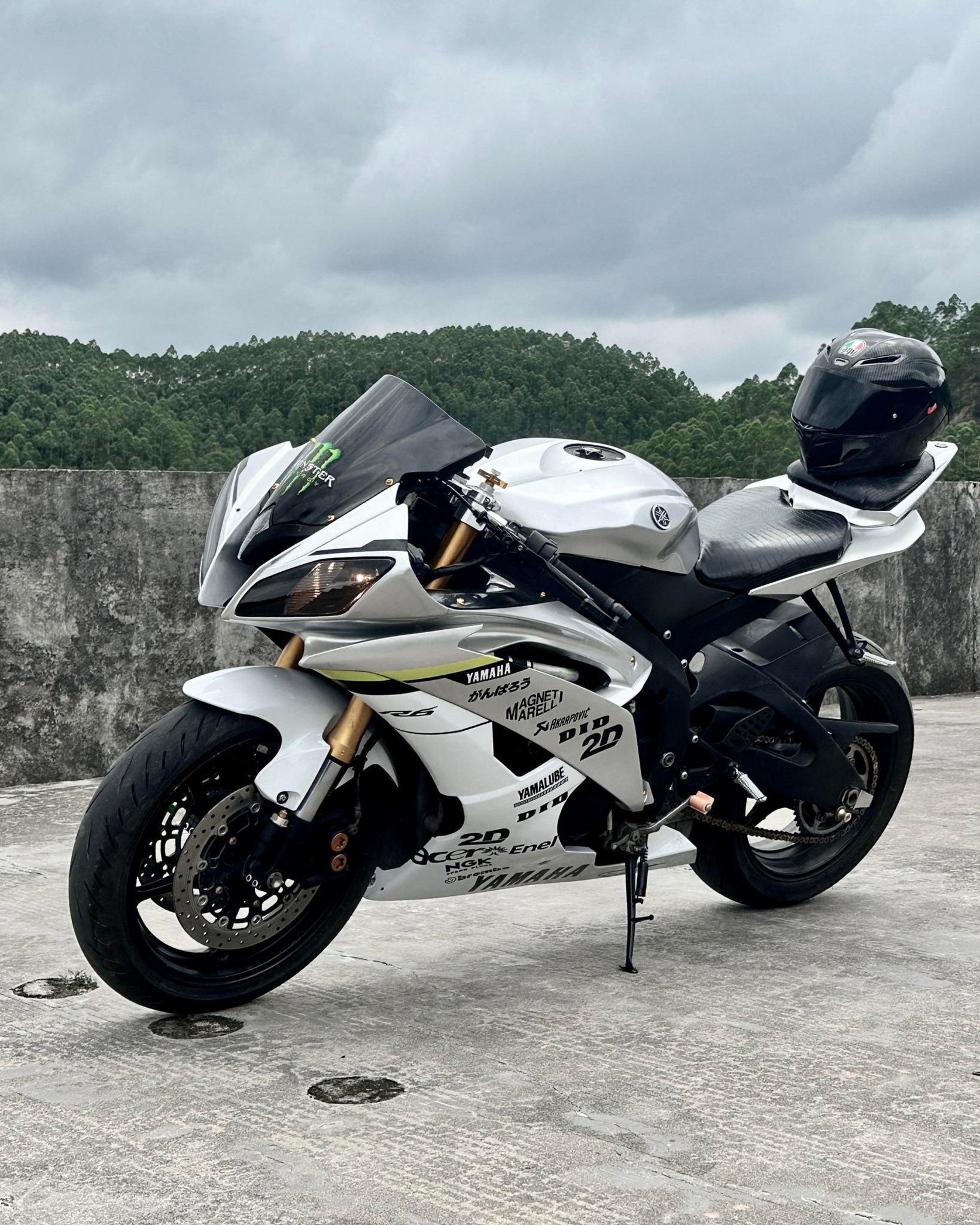 The Kawasaki Ninja ZX-7R in white stands out with a clean