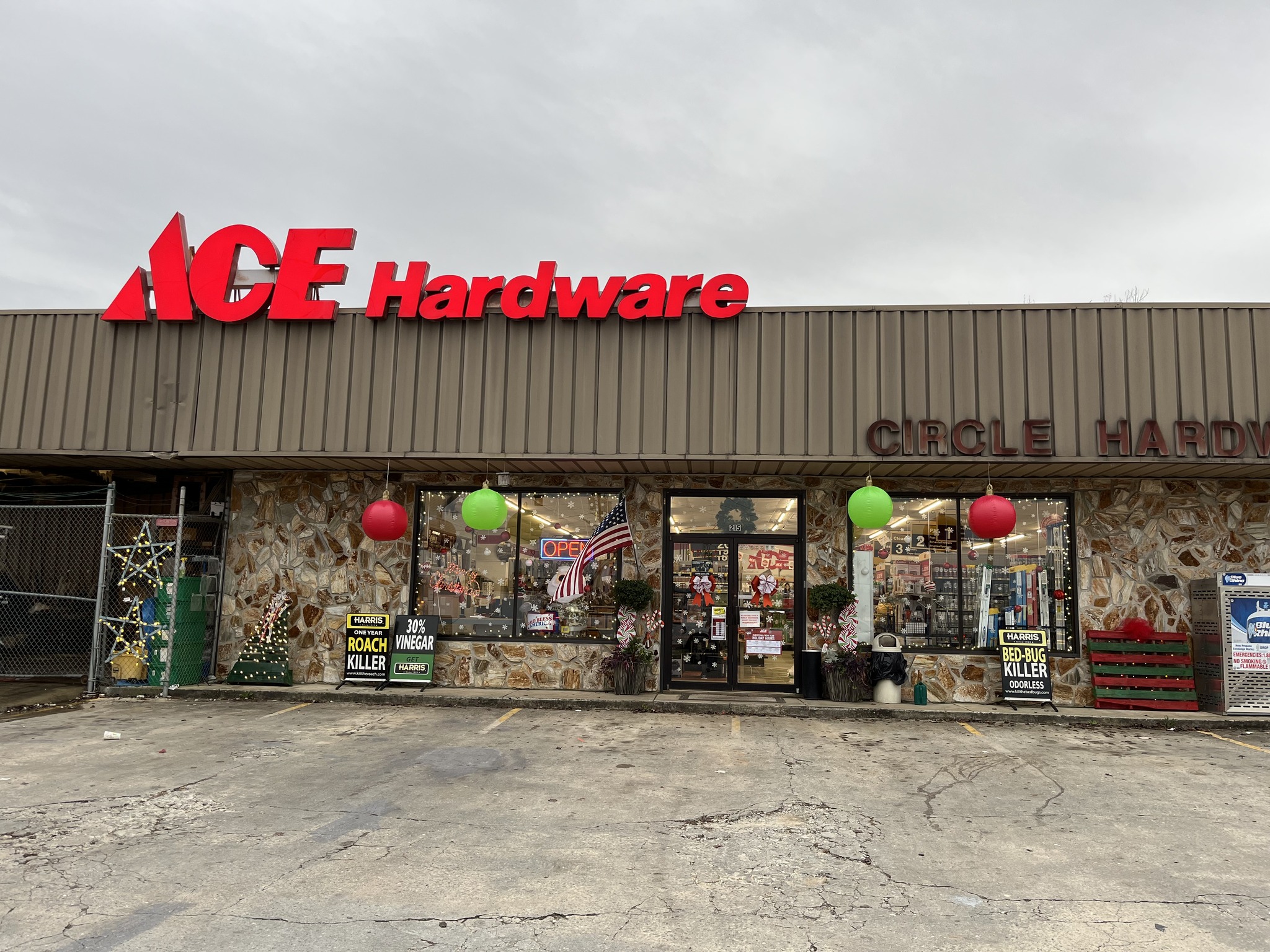 Circle ACE Hardware