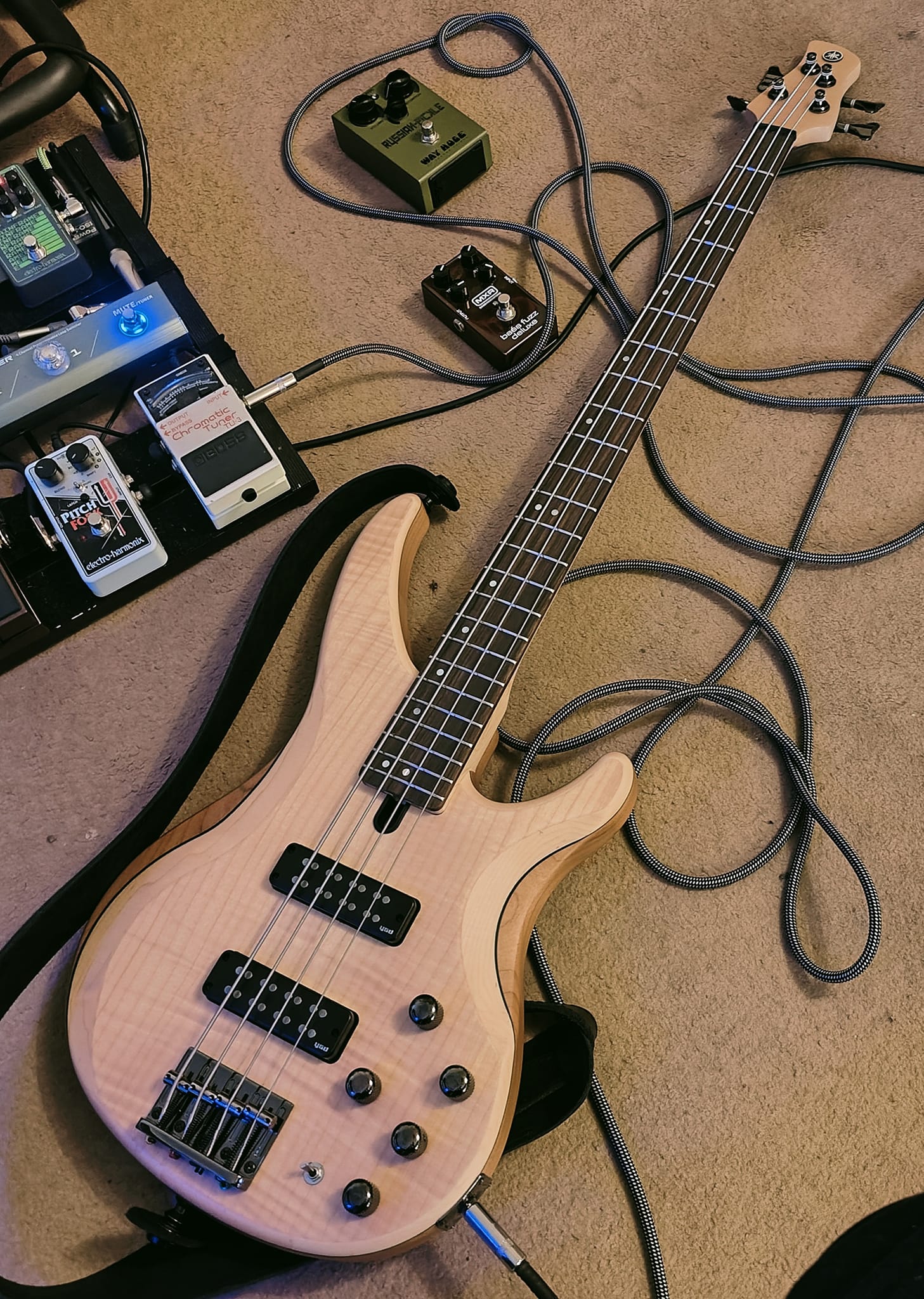 On stage with my mb1 motion yamaha bass😁😁😁