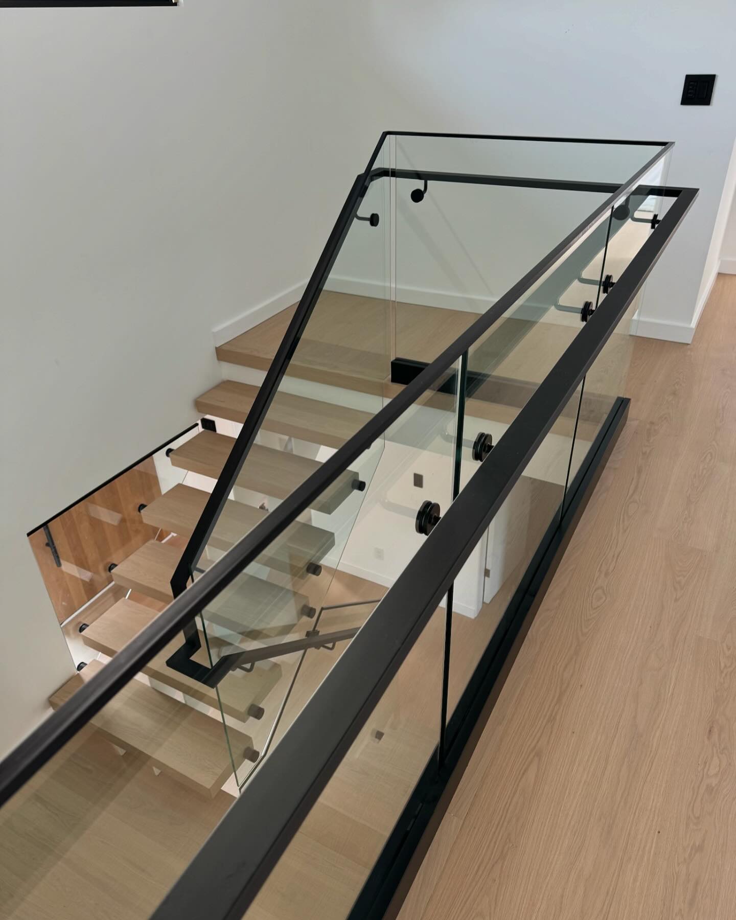 BC Modern Stairs + Glass added... - BC Modern Stairs + Glass