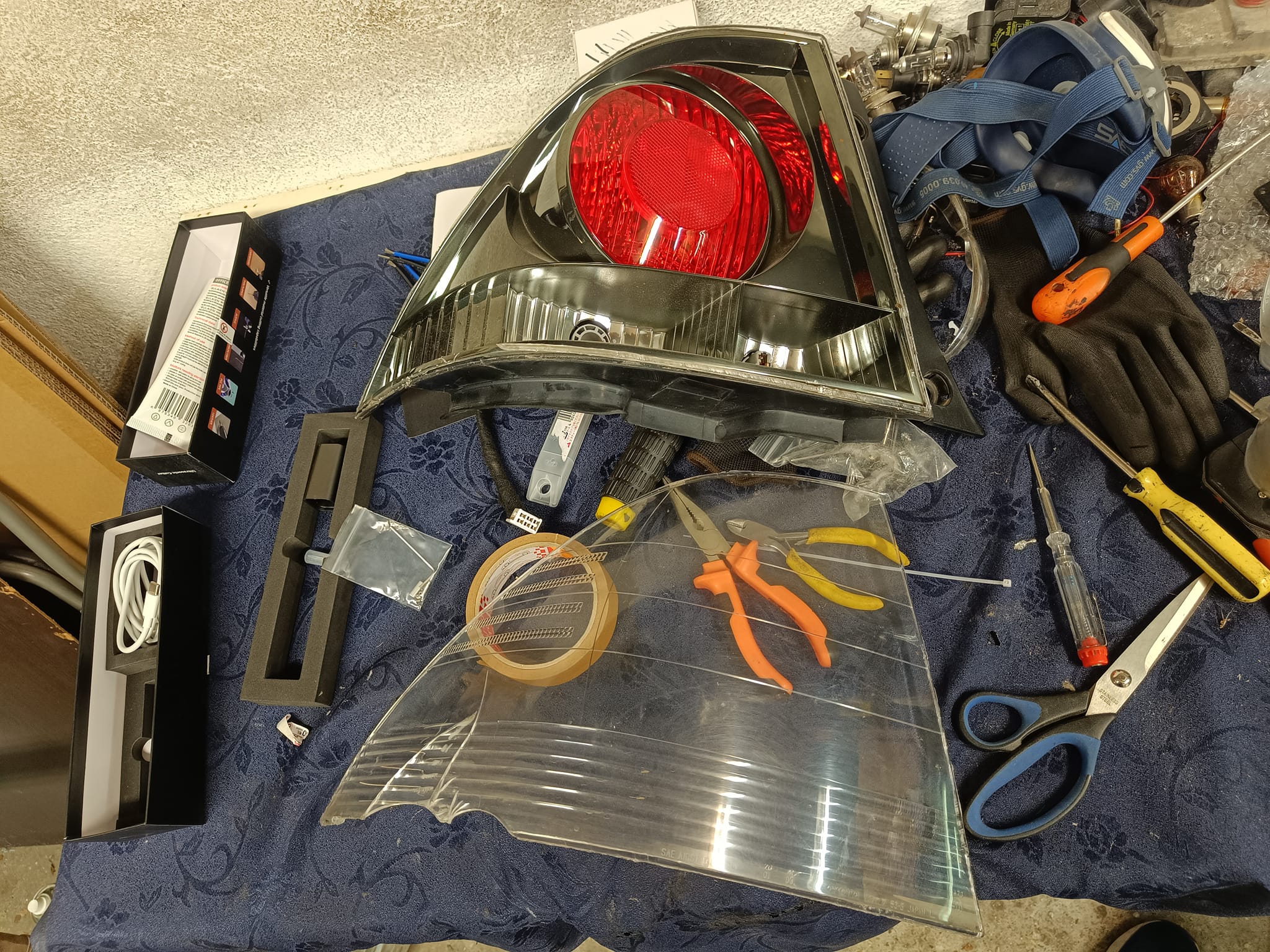 Headlights SOS - Restoration, modifications and conversion RHD to LHD