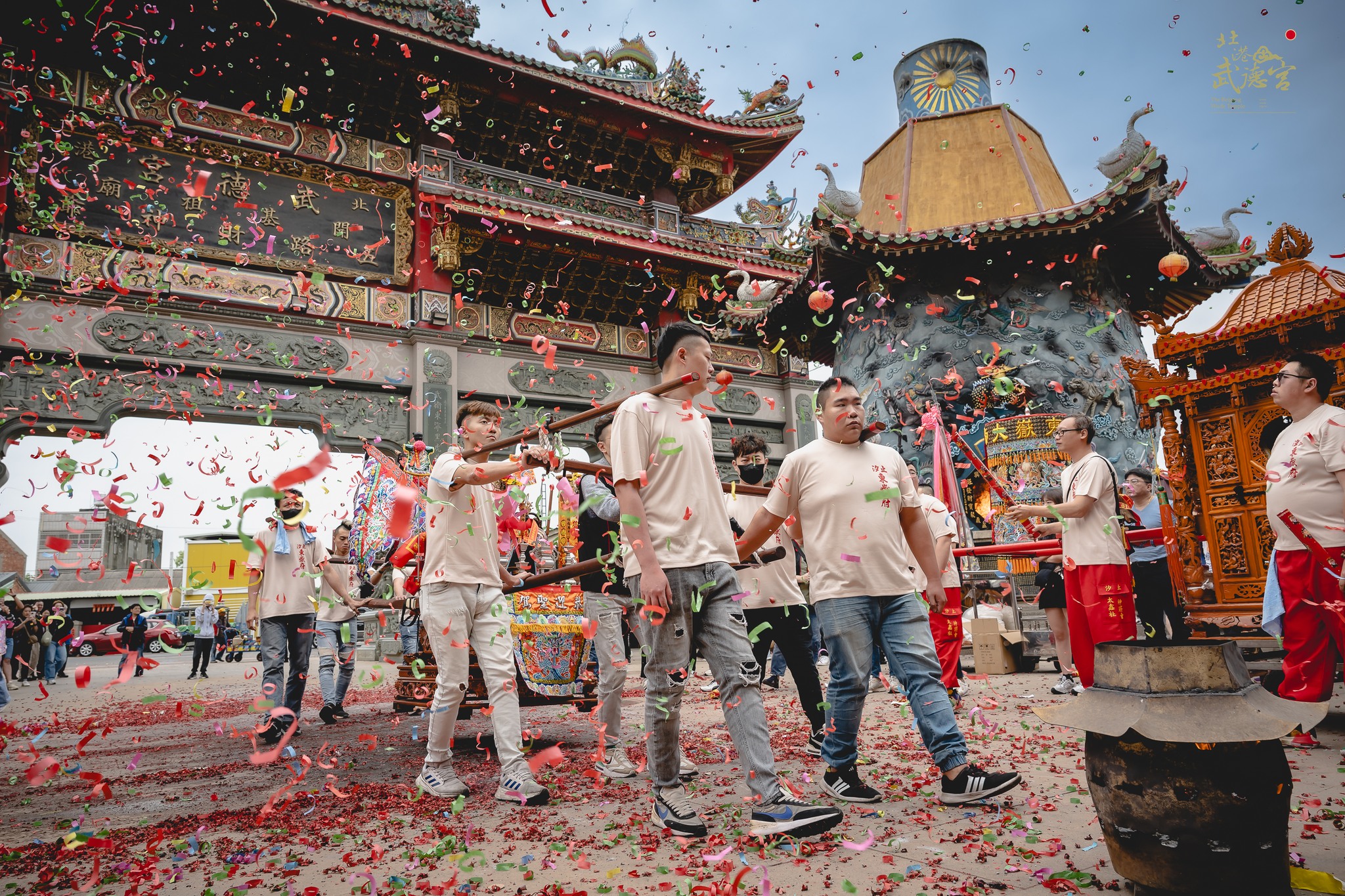 北港武德宮-財神開基祖廟 - 也是「不居功的承擔」-黑虎將軍篇 武財公降駕揮鸞時，總由黑虎先行。民間相傳，黑虎將軍是武財神為玄壇元帥時期，於 ...
