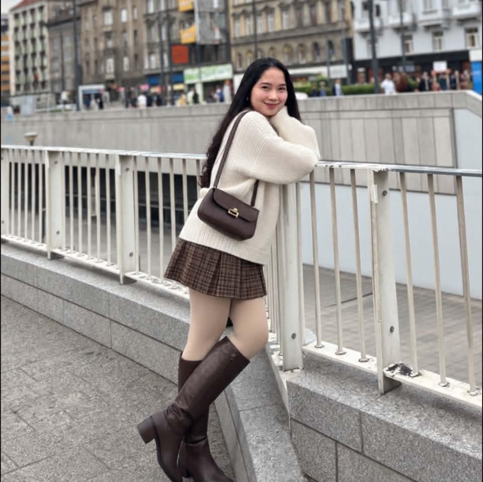 Niza Lamoste - ANO ANG DAPAT SA EUROPEAN CV: ⬇️👇🏻 1-2... | Facebook