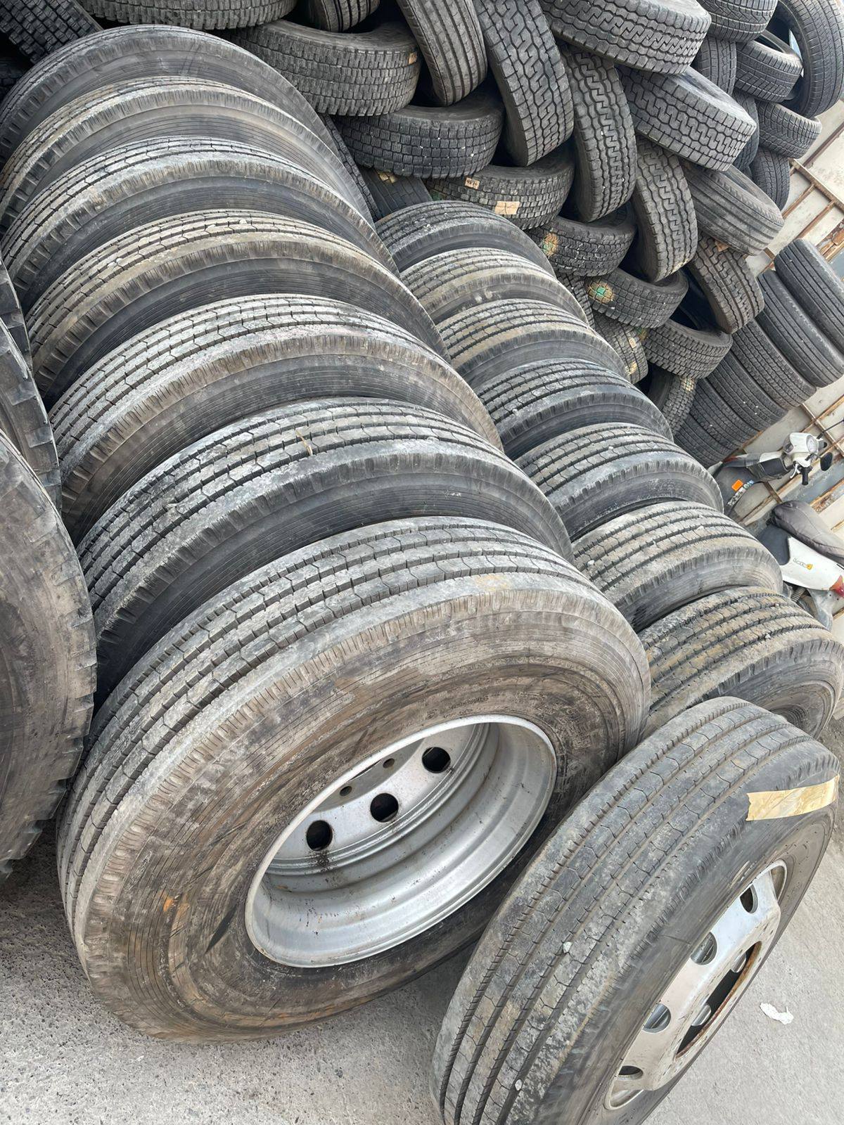 UAE sharjah Tyre and Wheels for SALE | Sarja