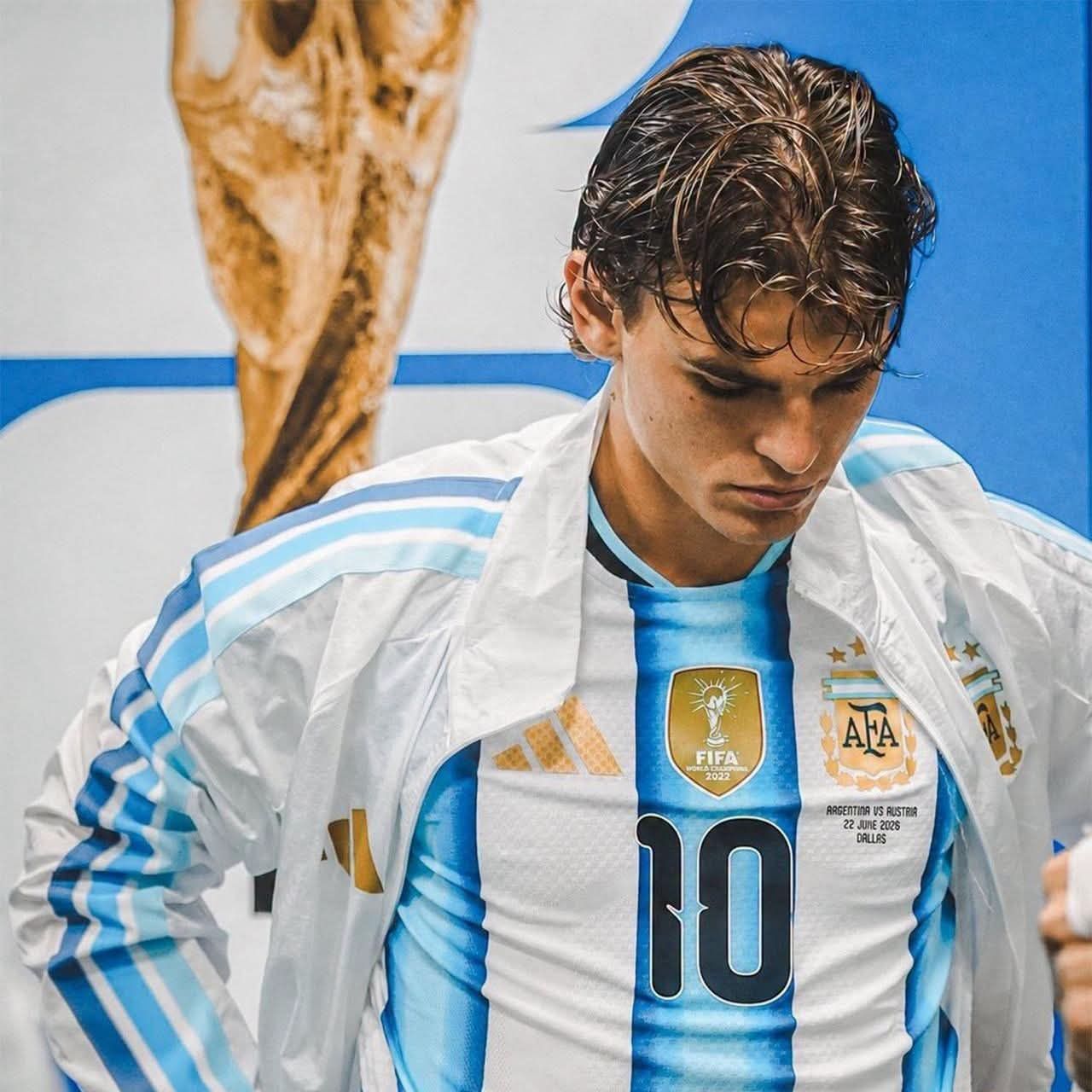 Wow Nico Paz jersey number 10 😳❤️‍🩹