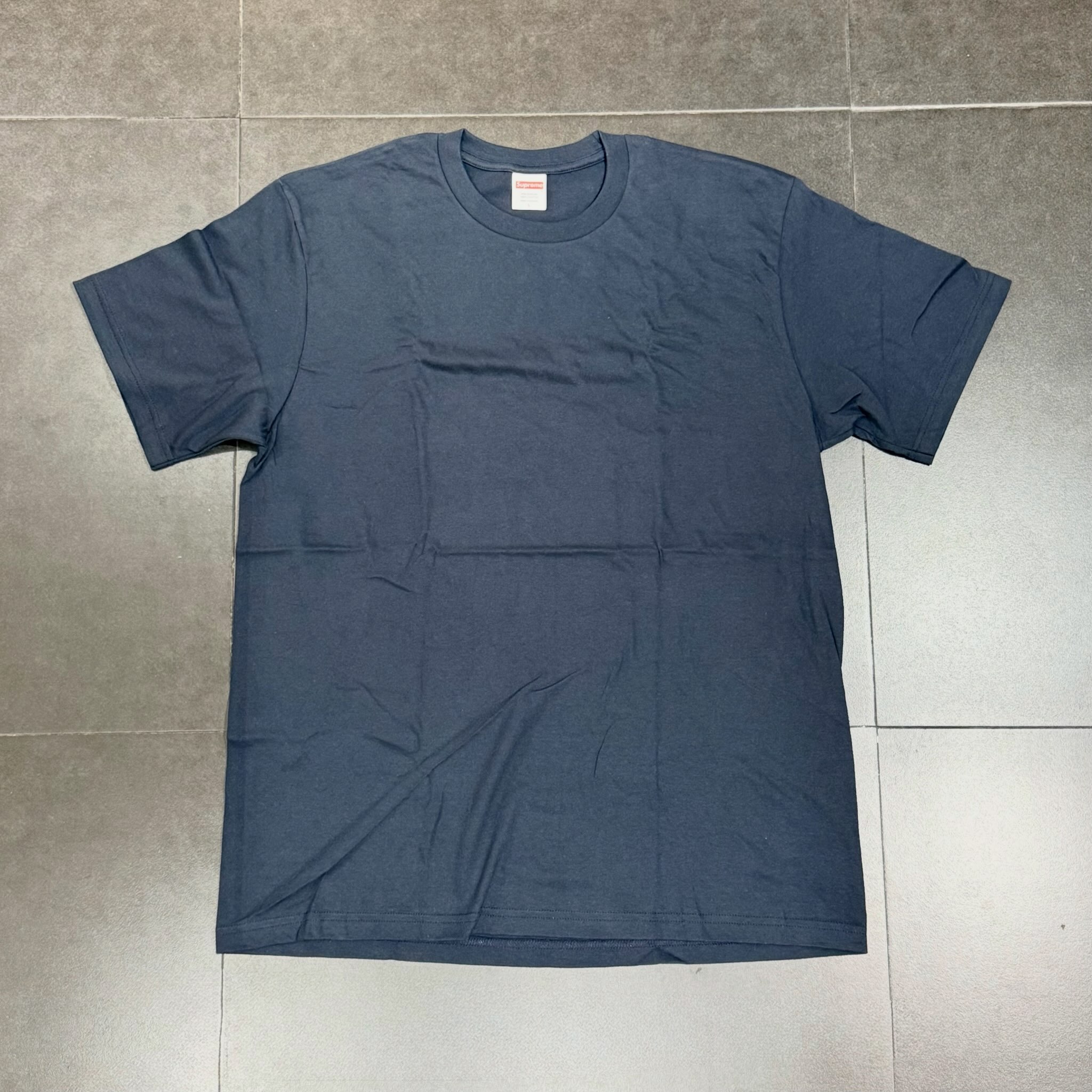 Supreme Gems Tee - Navy Talla: L S/ 380