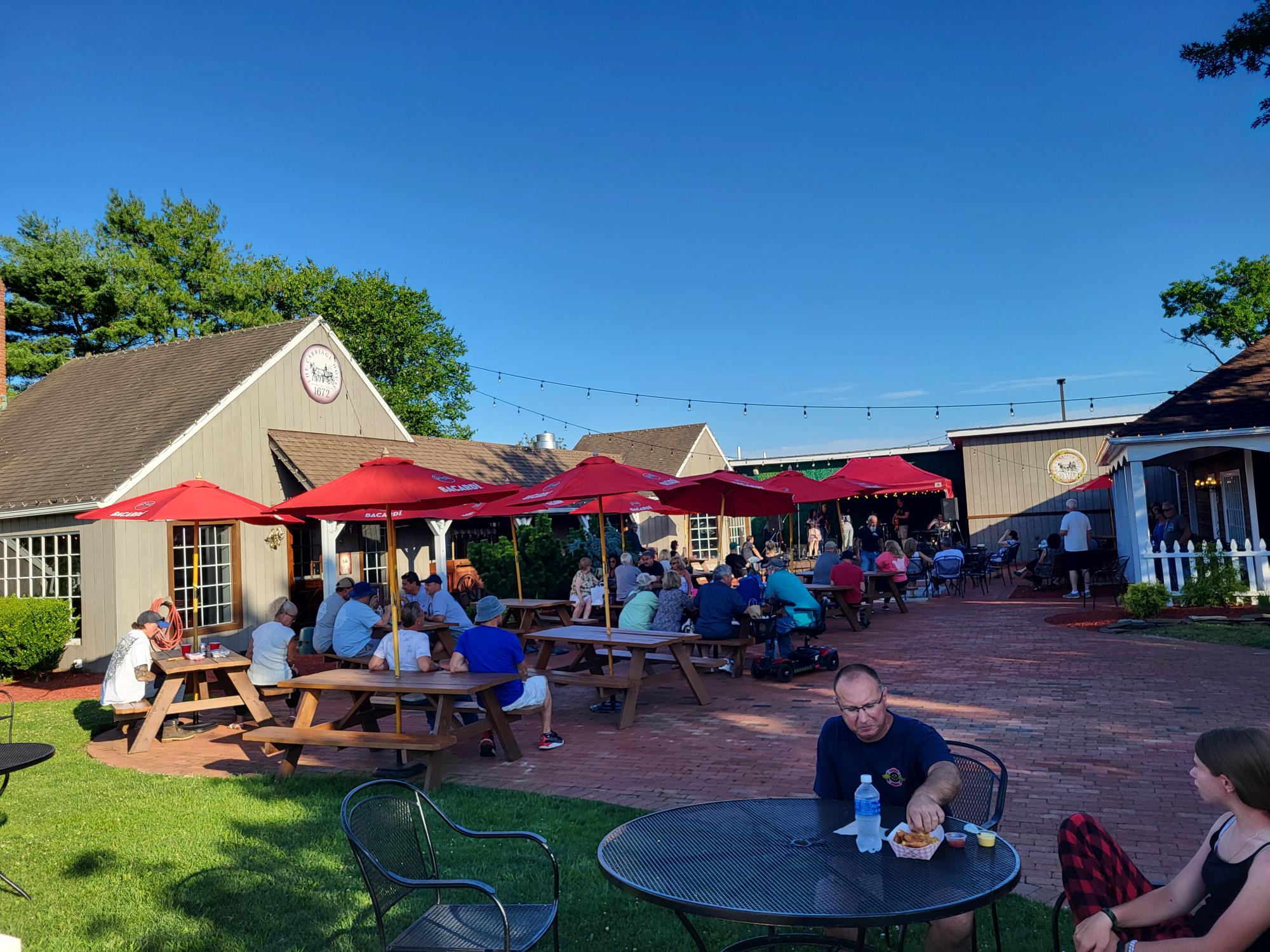 Milleridge Inn Weekly Car Show | Jericho NY