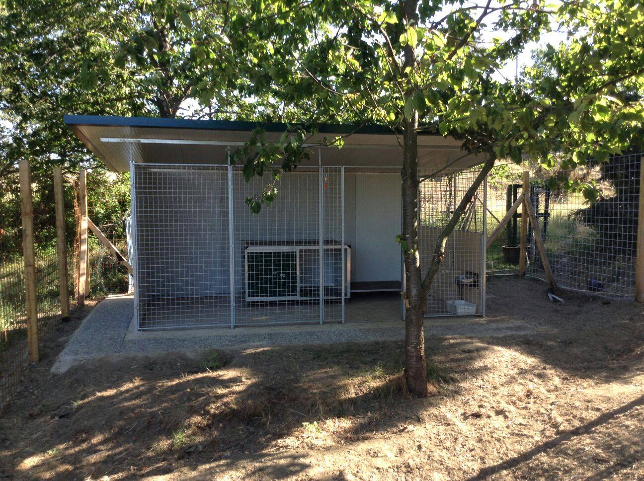 Retex - box per cani da cm. 400x200 h 190/180 la... | Facebook