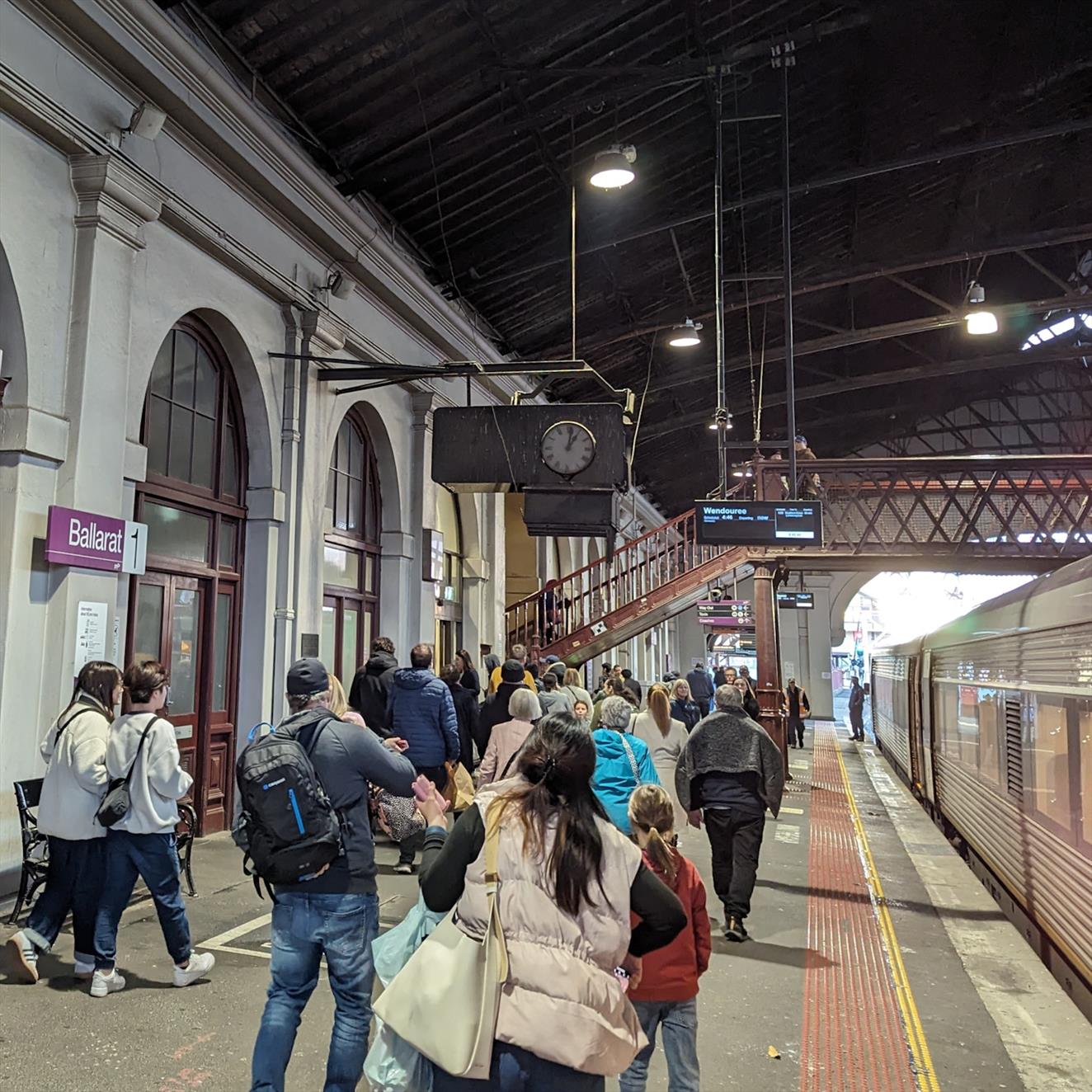 Public - Happy new V/Line timetable day for all who celebrate! More ...