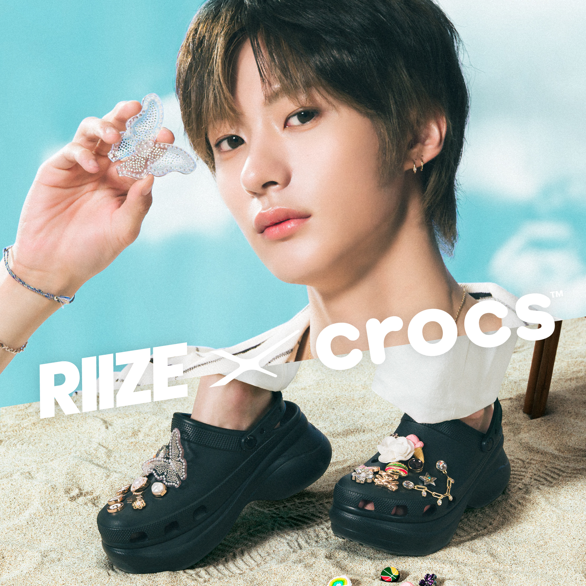 RIIZE×Crocs】 ​ お気に入りのジビッツを持ってもらいました