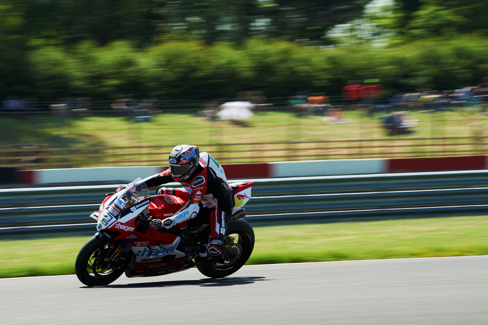 Donington - Who's ready for some Bennetts British Superbike ...