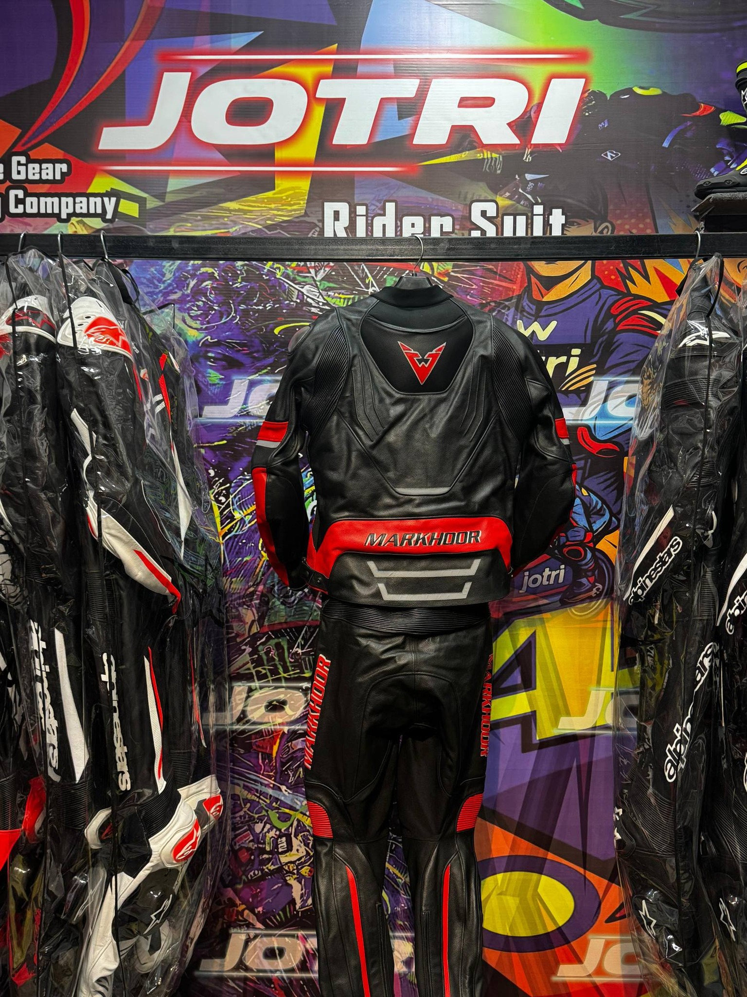 New leather suit size 52 for sale