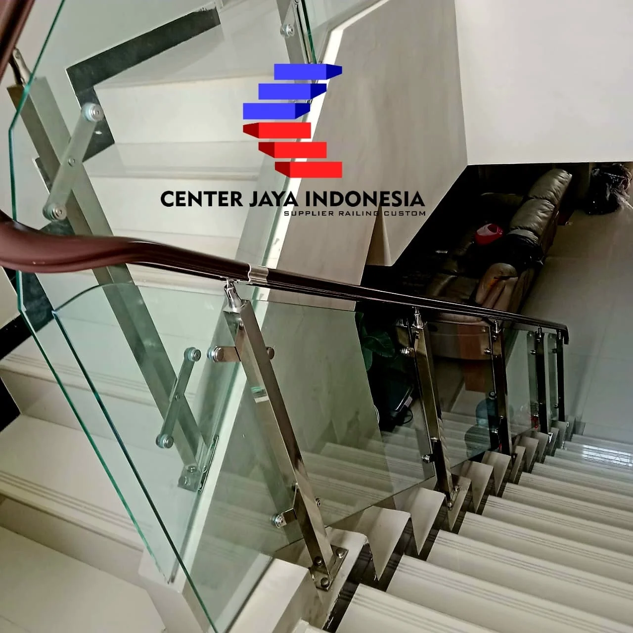 Reiling Balkon Dan Tangga