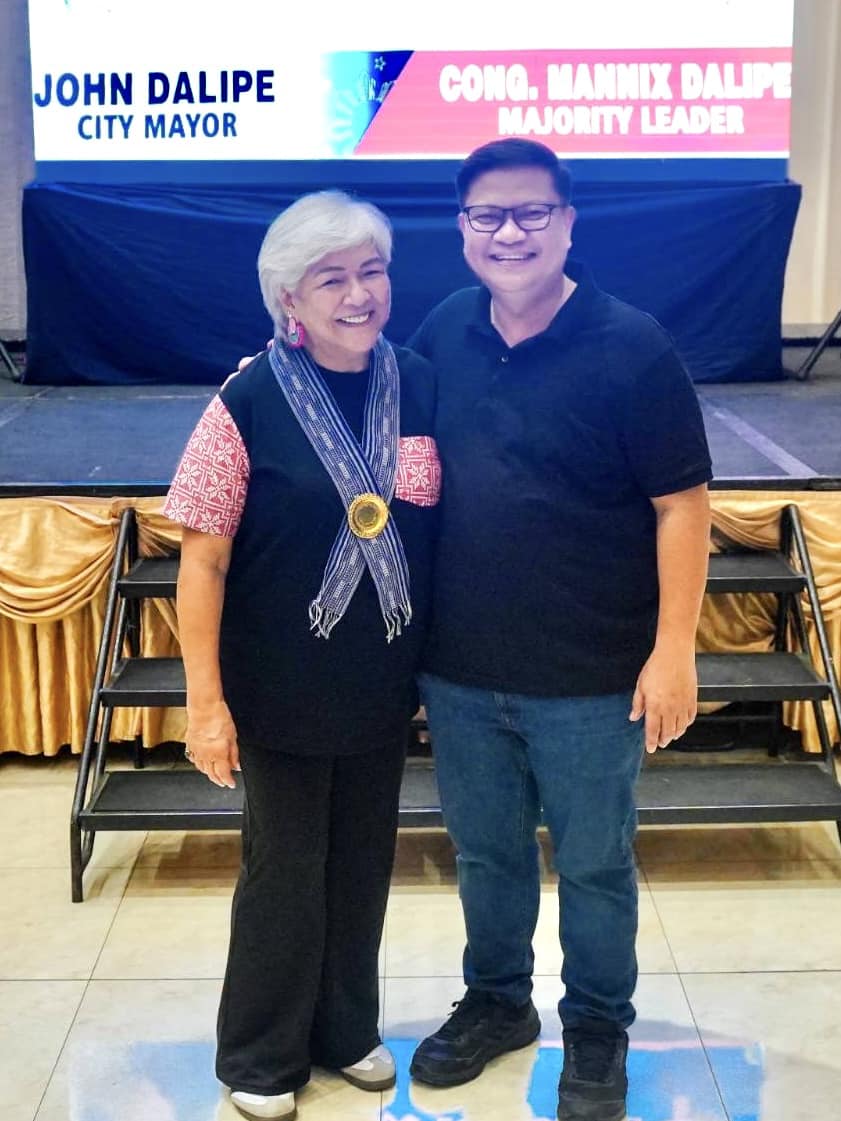 Mannix Dalipe - Ilocos Norte Vice-Governor Cecilia Araneta...