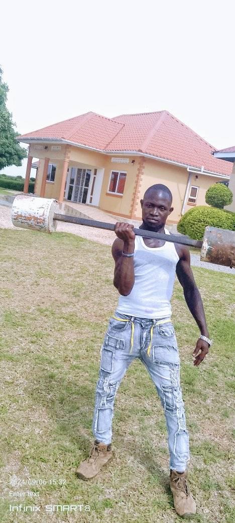 Rapper Esker Rhymes