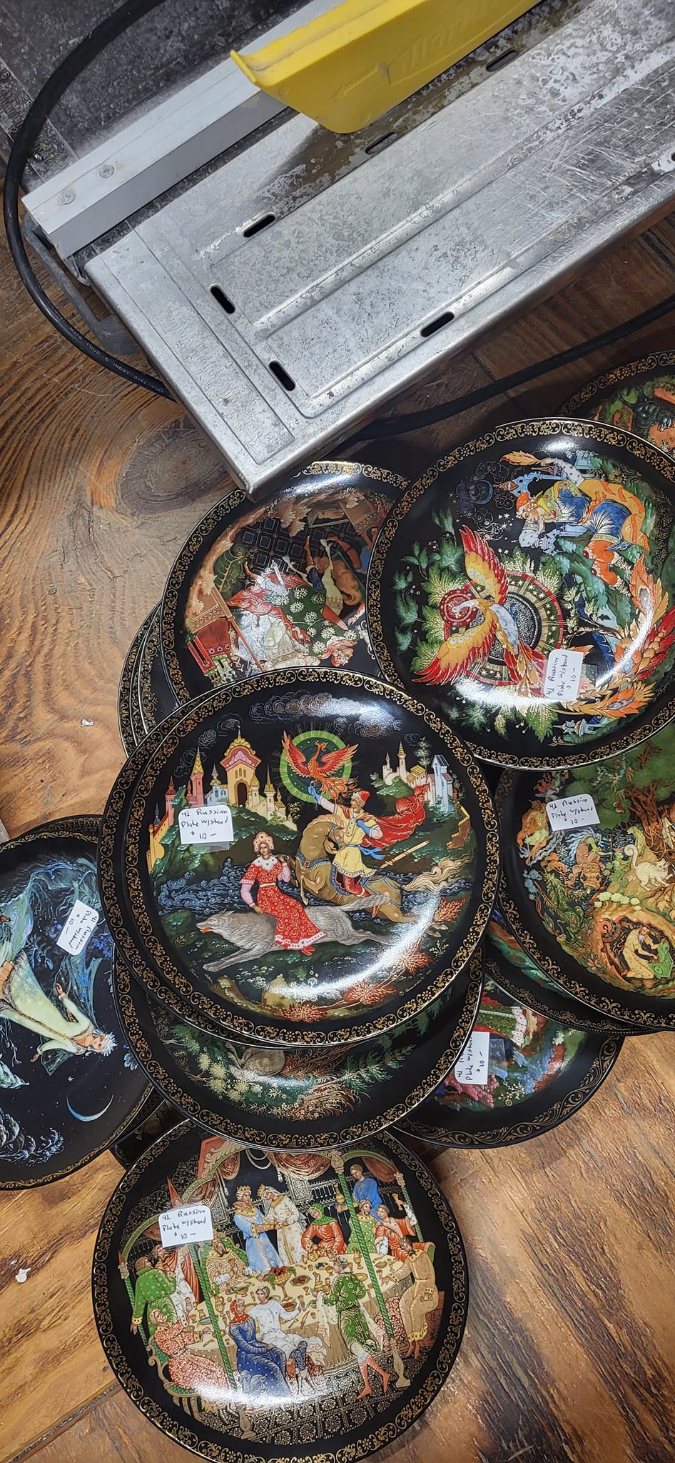 Limited-edition Heinrich collector plates from Boris Zvorykin's