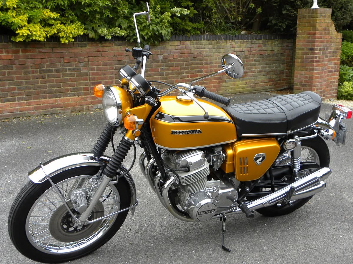 ♡ 🏍️ 1971 Honda CB750 Four — Art on Two Wheels Sometimes, the