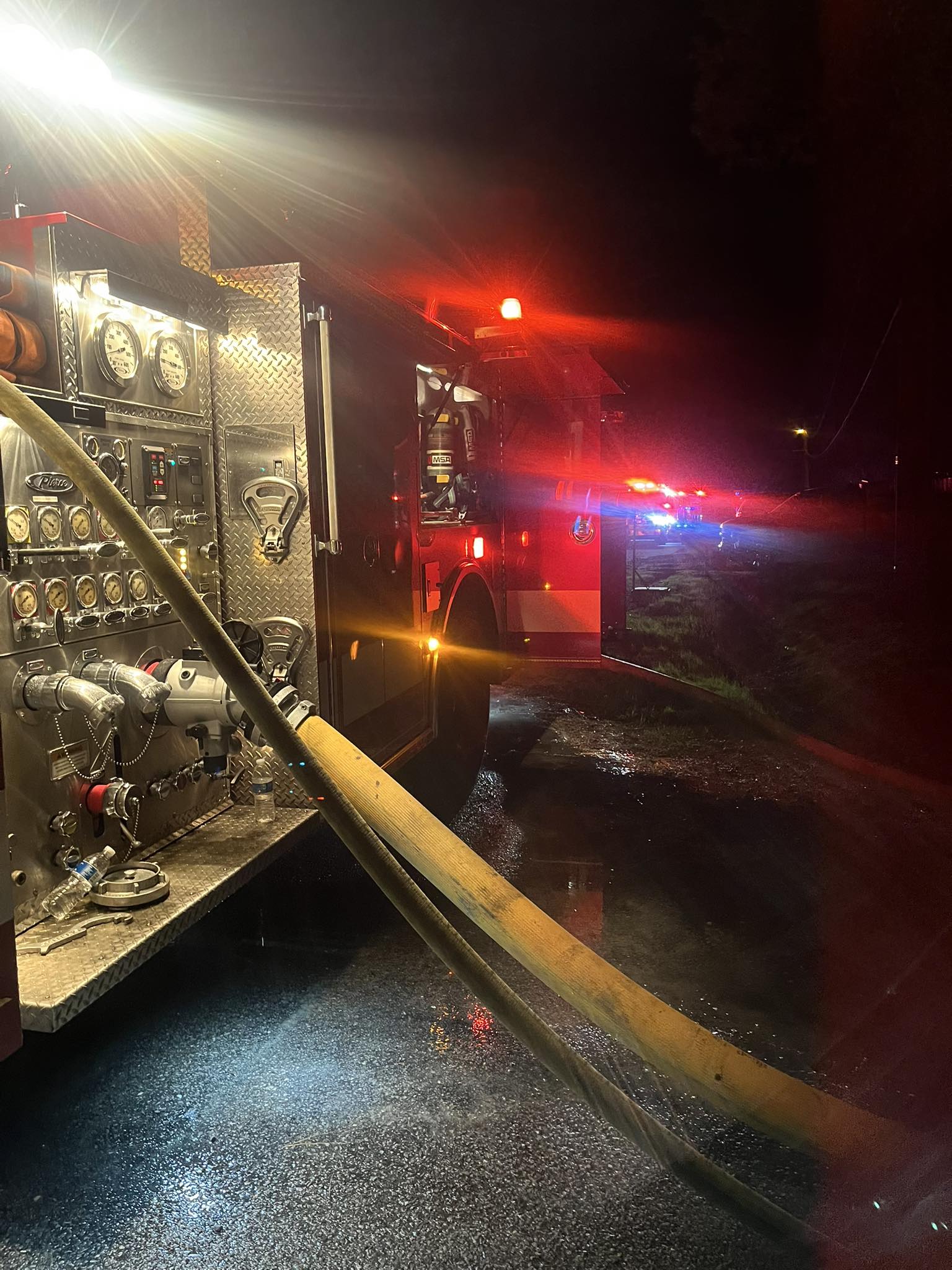 Courtland - -Working Structure Fire on East Circle- April 3, 2025 - 02: ...