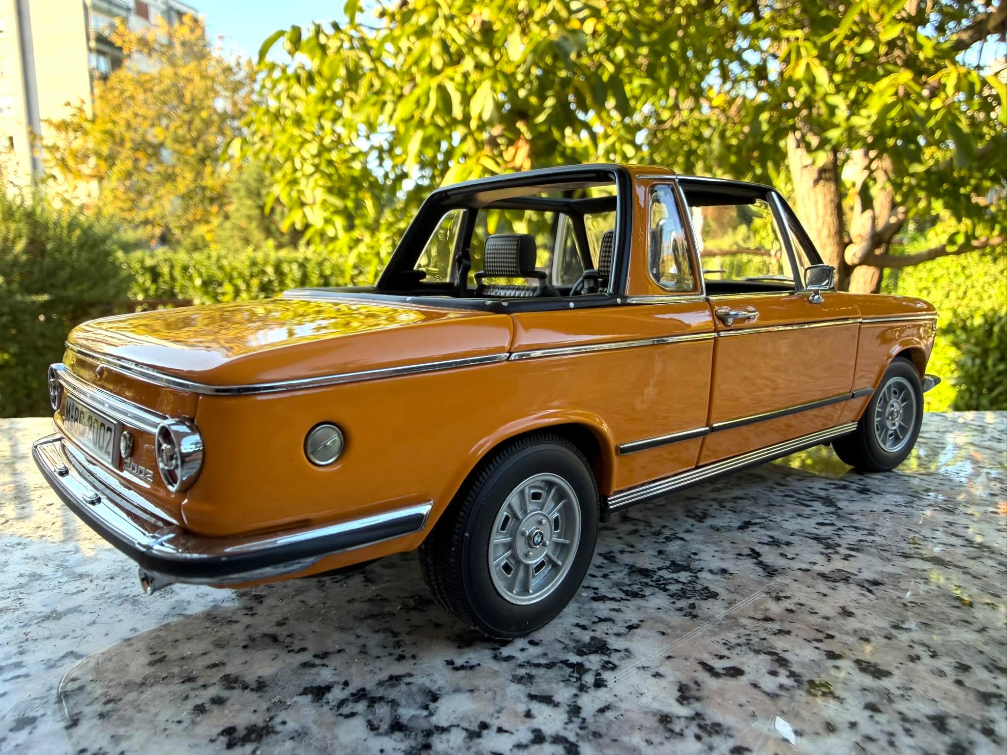 1:18 Autoart BMW 2002 Baur Cabriolet in Colorado Orange