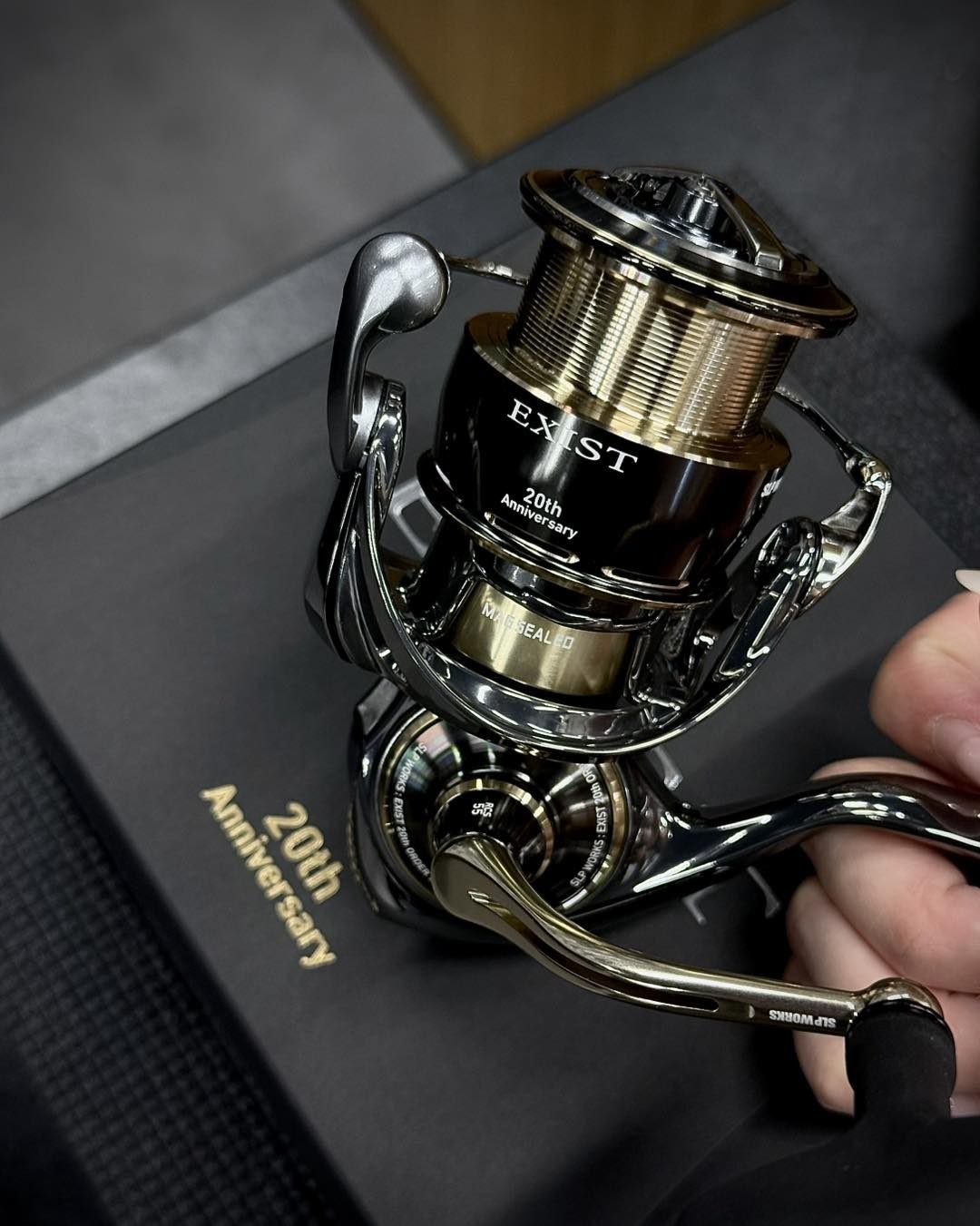 buy fishing reel singapore PRICE w/o GST) Shimano 200 FX made in
