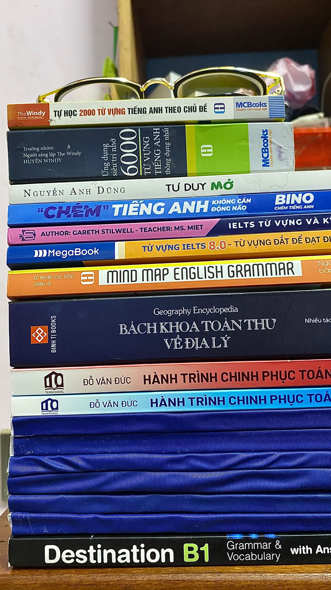 Pass sách thầy đvđ k9 full 4 quyển hàng đang giao tầm 2 ngày nx
