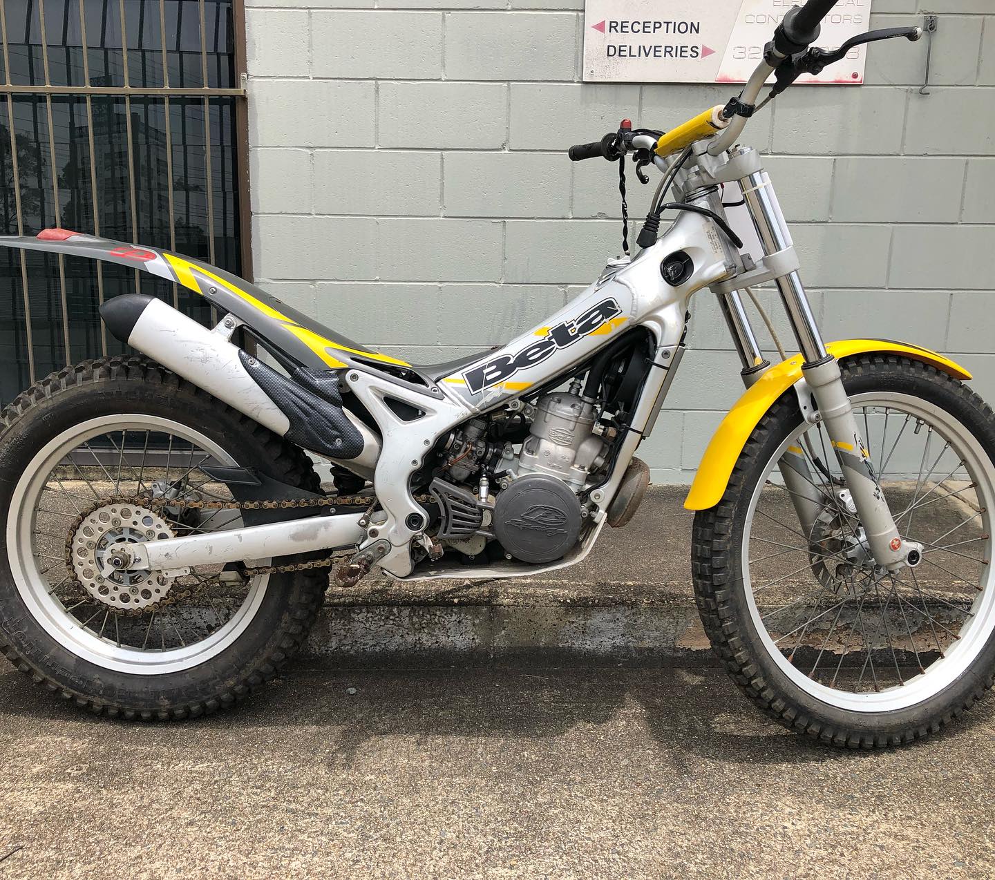 Beta 250cc Rev 3 2001 Compition trials bike ready to go ? who 