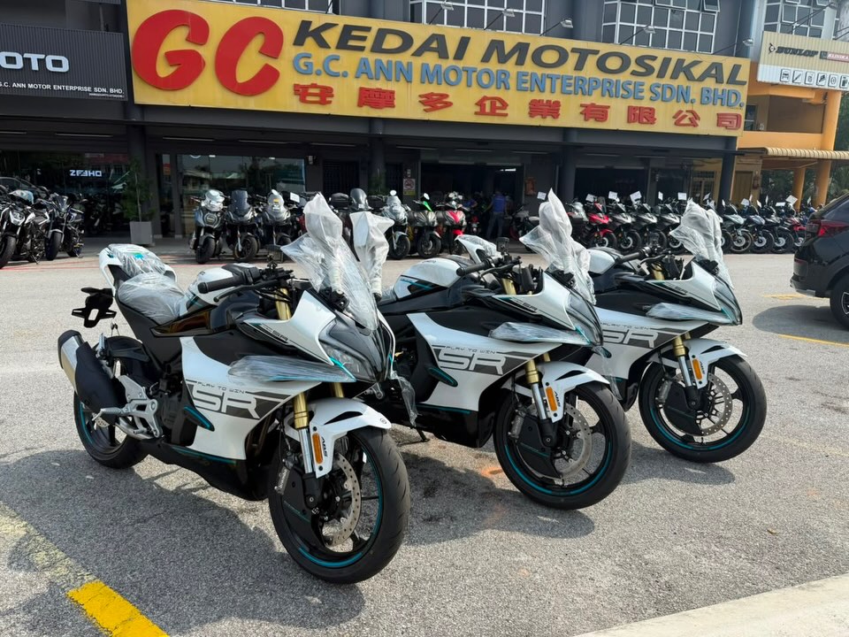 CFMOTO 450SR N2 BREMBO Latest Version: Nebula White & Black