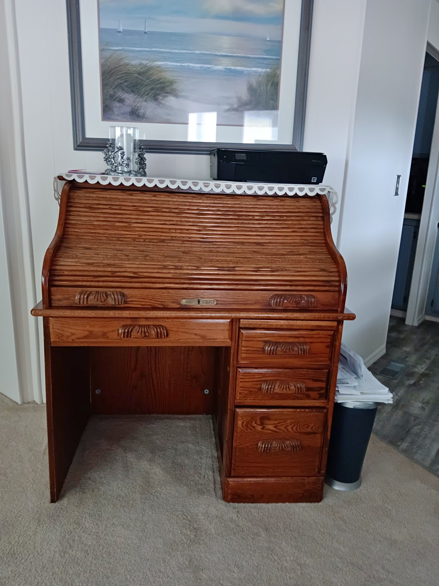 Zephyrhillsで販売中のアンティークデスク | Facebook Marketplace