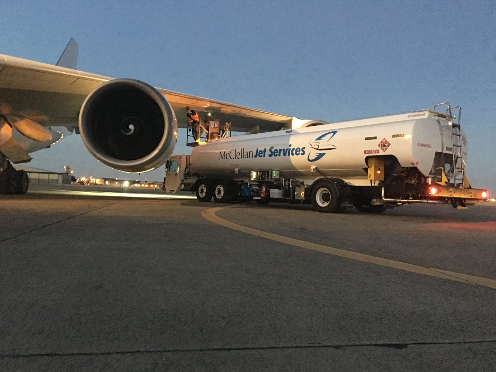 SkyMark Refuelers - Newly commissioned Skymark 10,000 Gallon 800 GPM ...