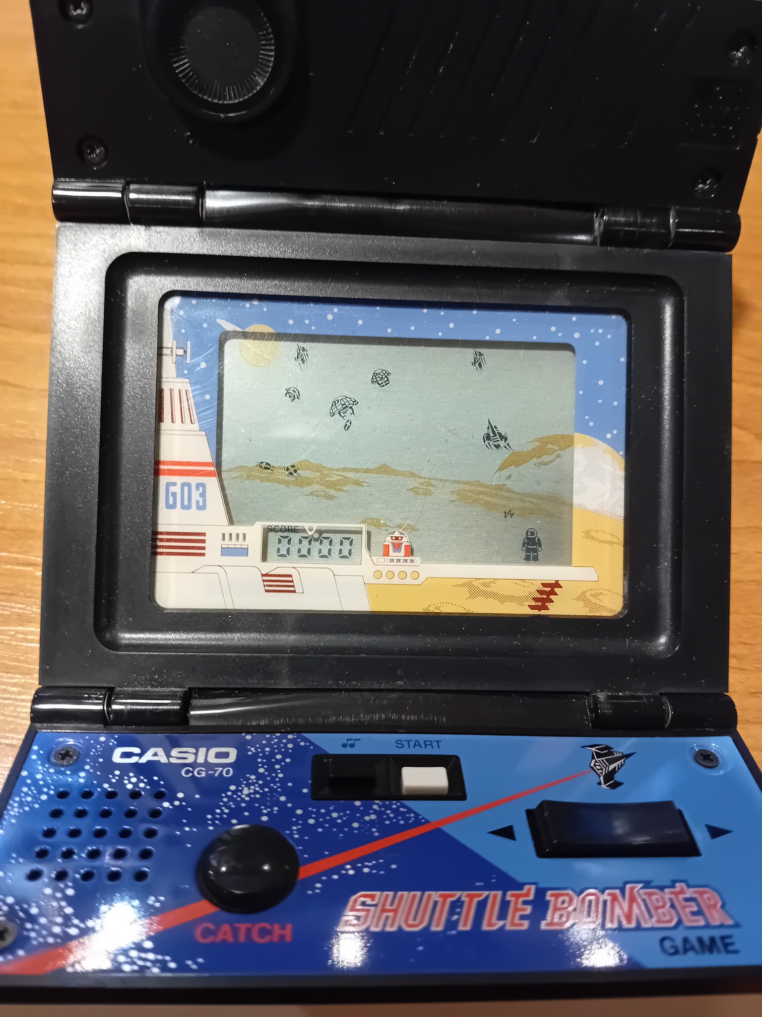 Casio CG-70 Shuttle bomber ultra ritka rádiós kvarcjáték eladó