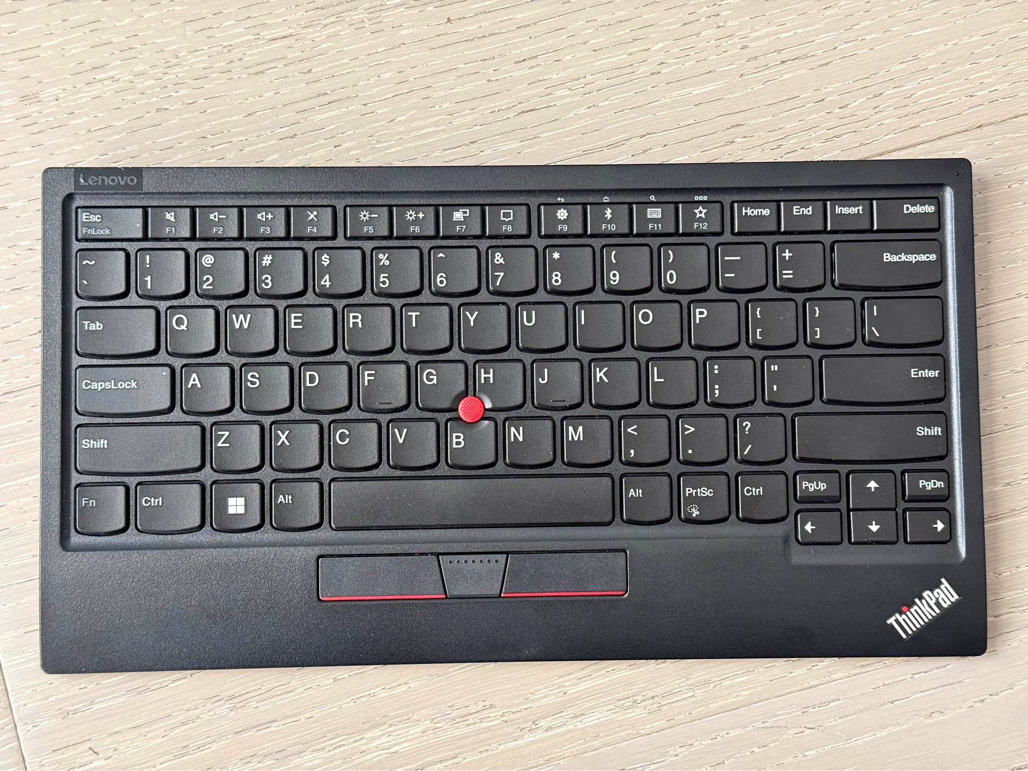 Lenovo ThinkPad TrackPoint Keyboard II Bluetooth like new! KC-1957