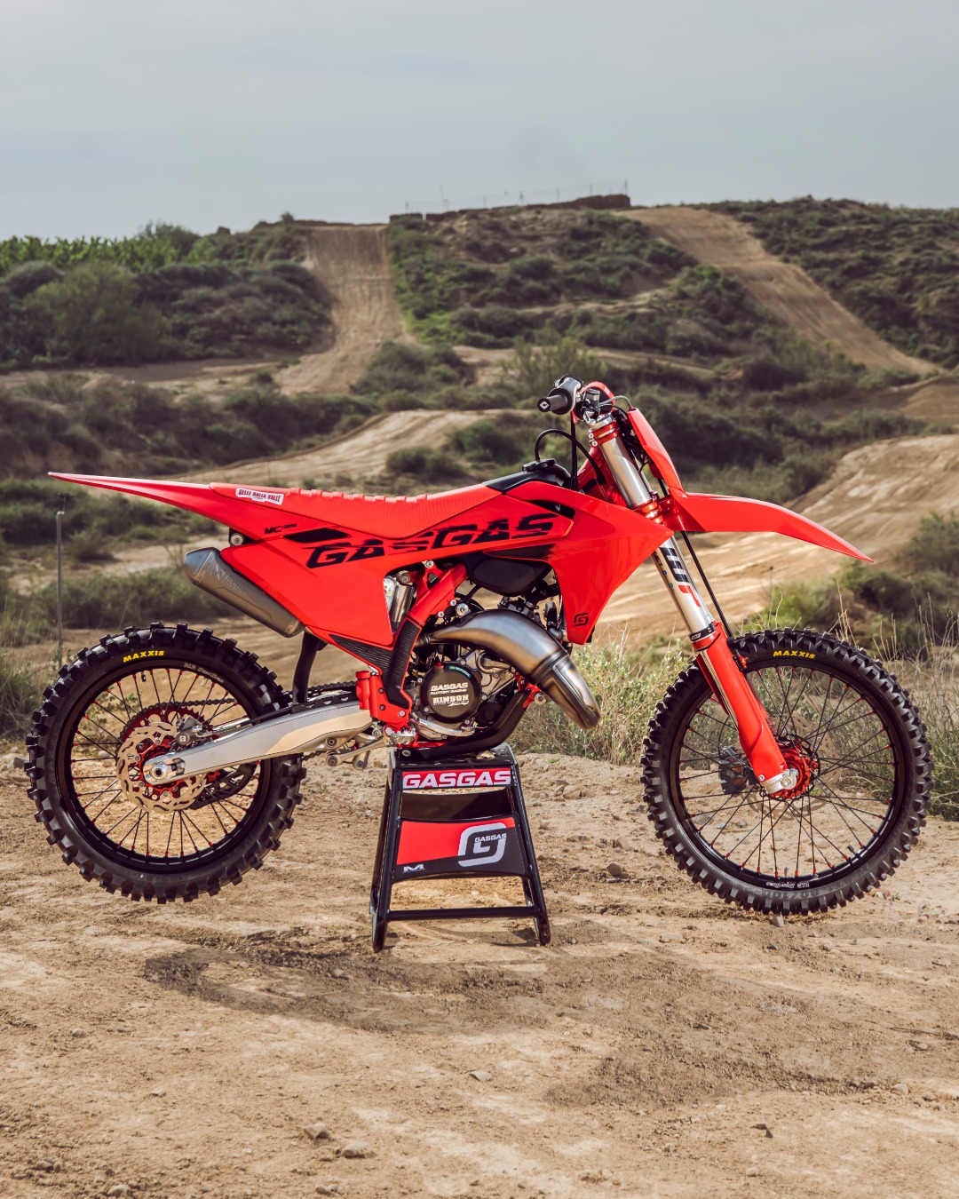 Red and Black never looked so good! 🔥😍 @unclejack59's MC250