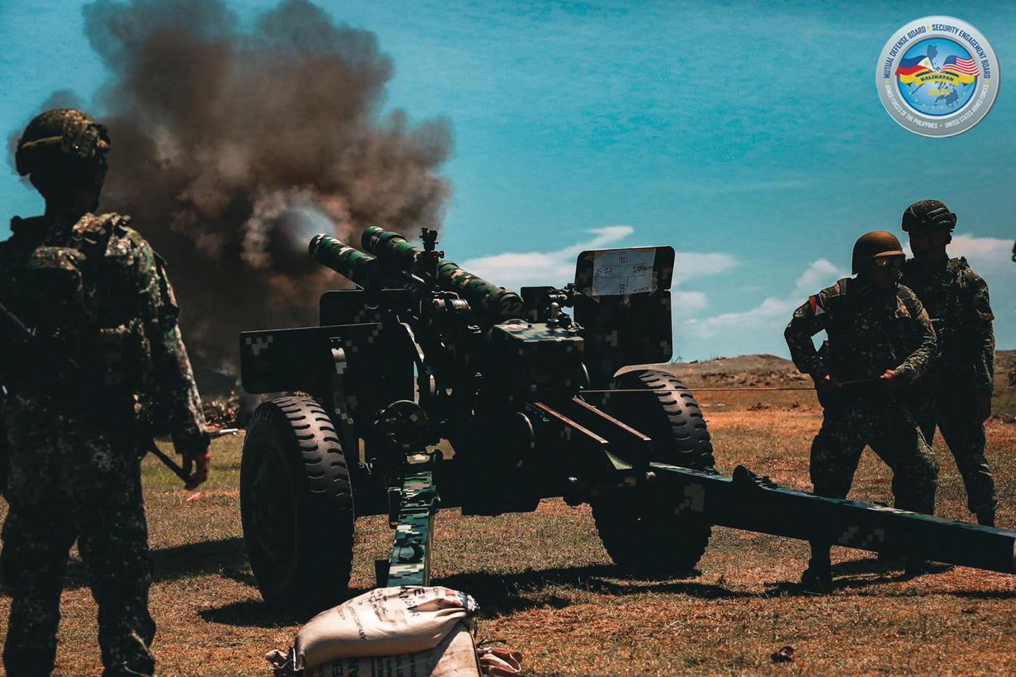 Armed - Philippine Marine Corps personnel demonstrate artillery ...