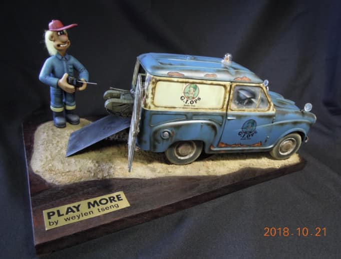 Who remembers this 1:12 scale Wallace and Gromit kit from 2006