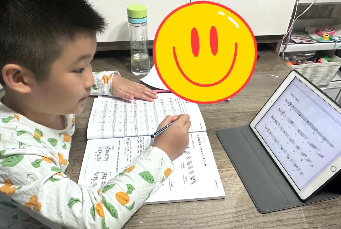 仁仔Happy Life日記 - 仁：我發覺我進步了 之前五級樂理我有時估估下（😑） 現在發現都簡單。... | Facebook