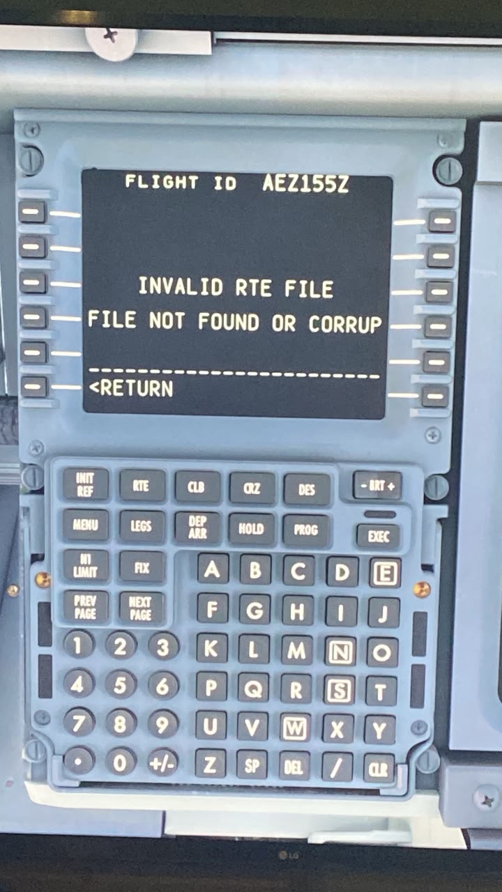 WTF 😭 EVEN AFTER SU6 PMDG NAV DATA IS CORRUPTED