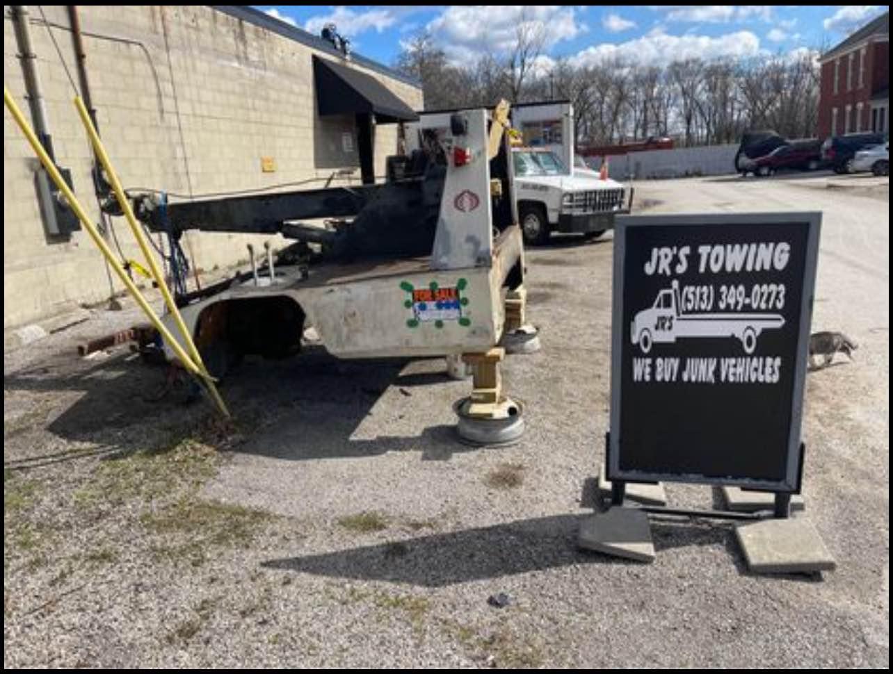 Challenger towtruck bed off of a 1989 ford truck wheel lift & single ...