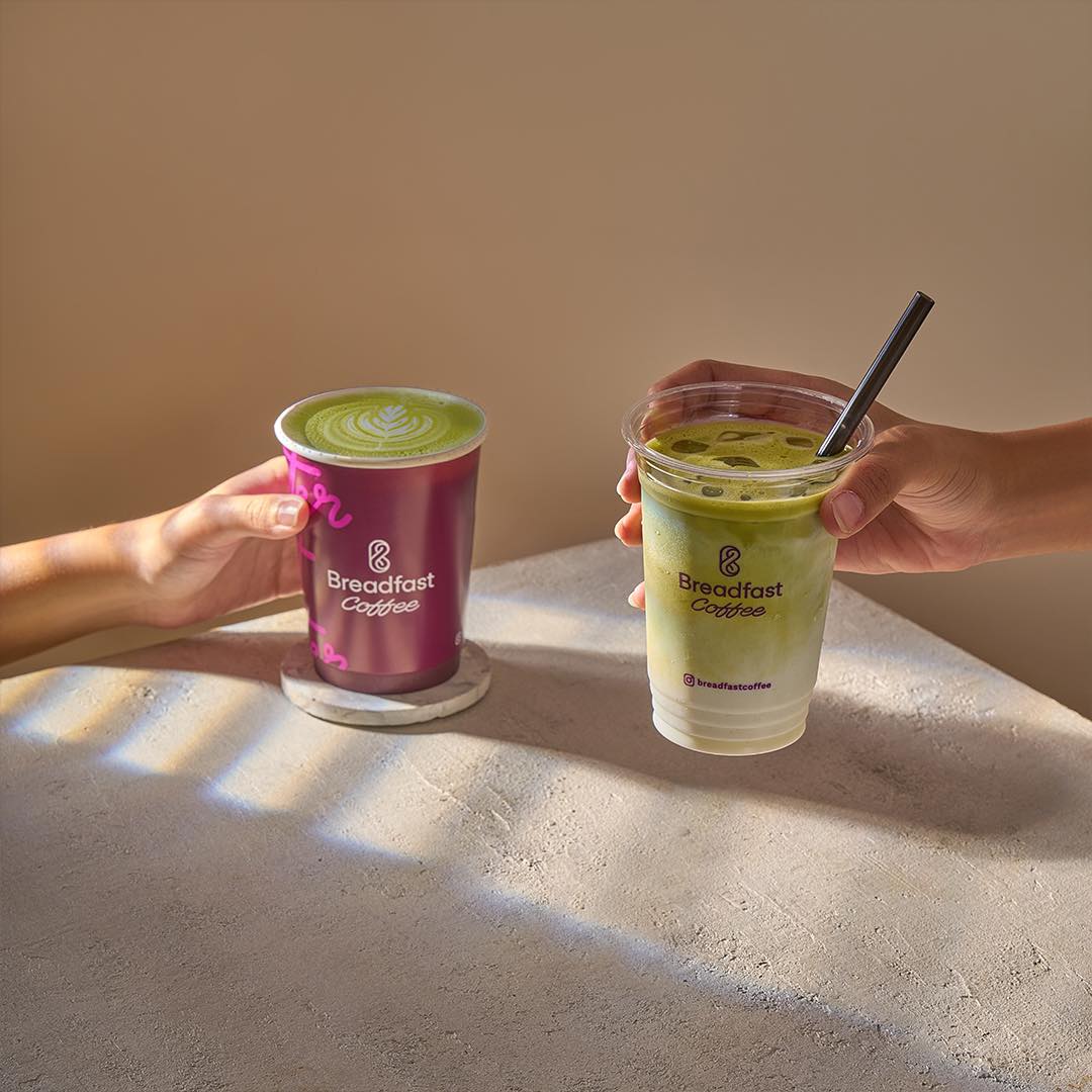 Cinnamon matcha latte is the sip of the season!🍵 Grab it now from